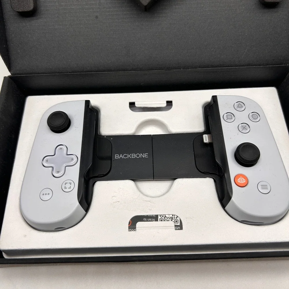 Backbone One PlayStation Edition iPhone Mobile Gaming Controller BB-02 White